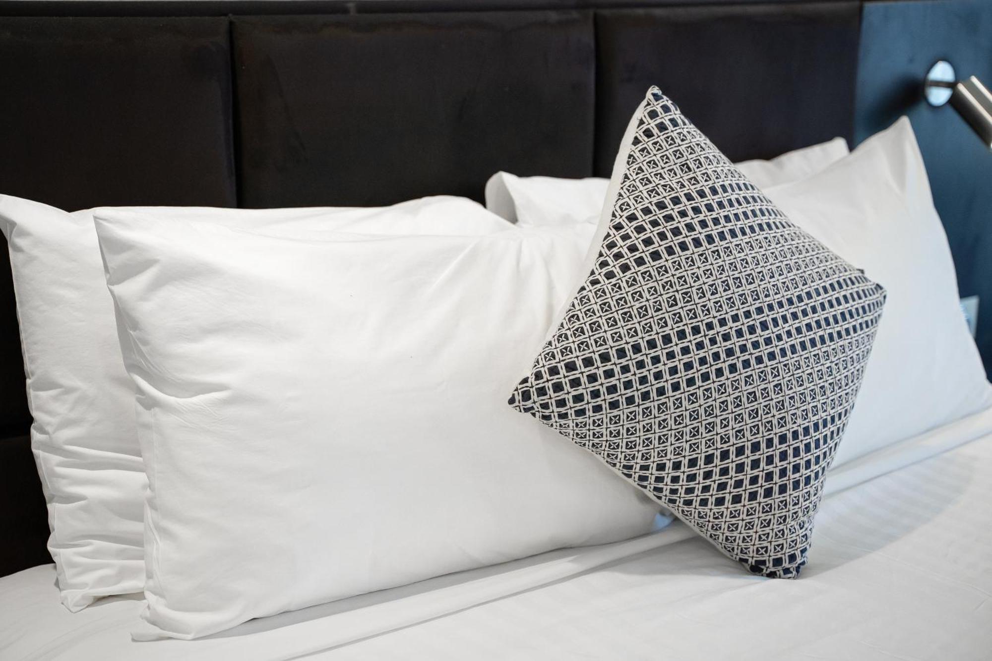 Adelaide Rockford Hotel Bagian luar foto