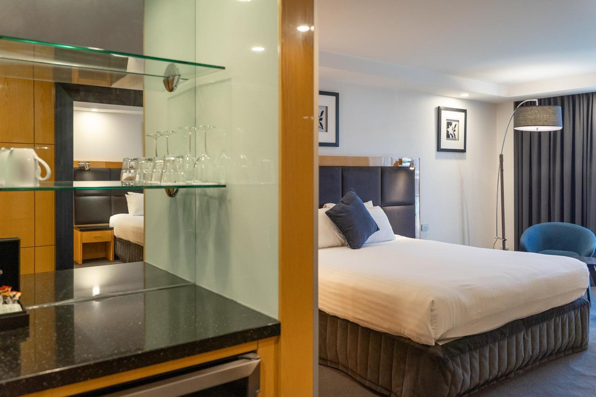 Adelaide Rockford Hotel Bagian luar foto
