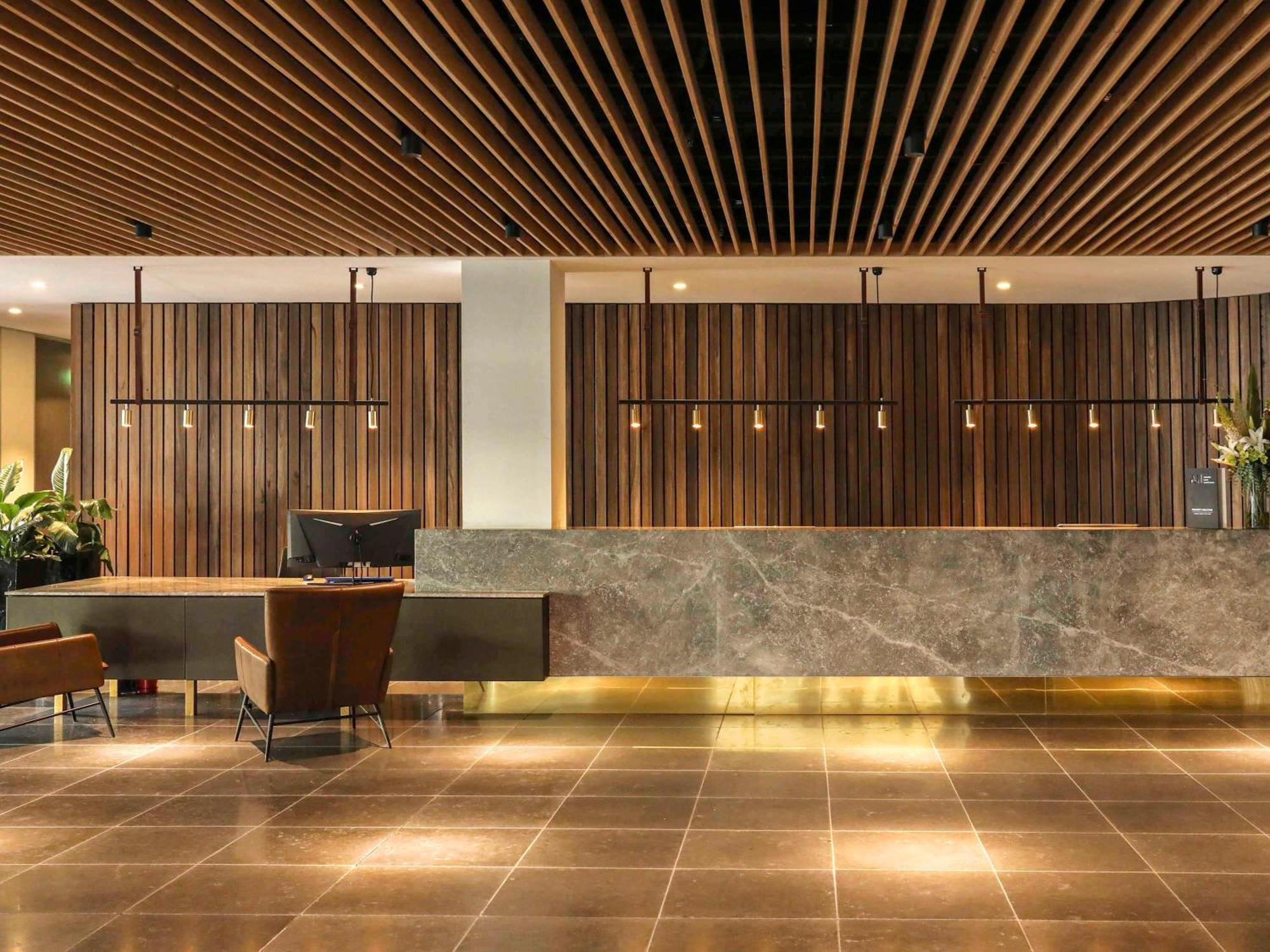 Adelaide Rockford Hotel Bagian luar foto